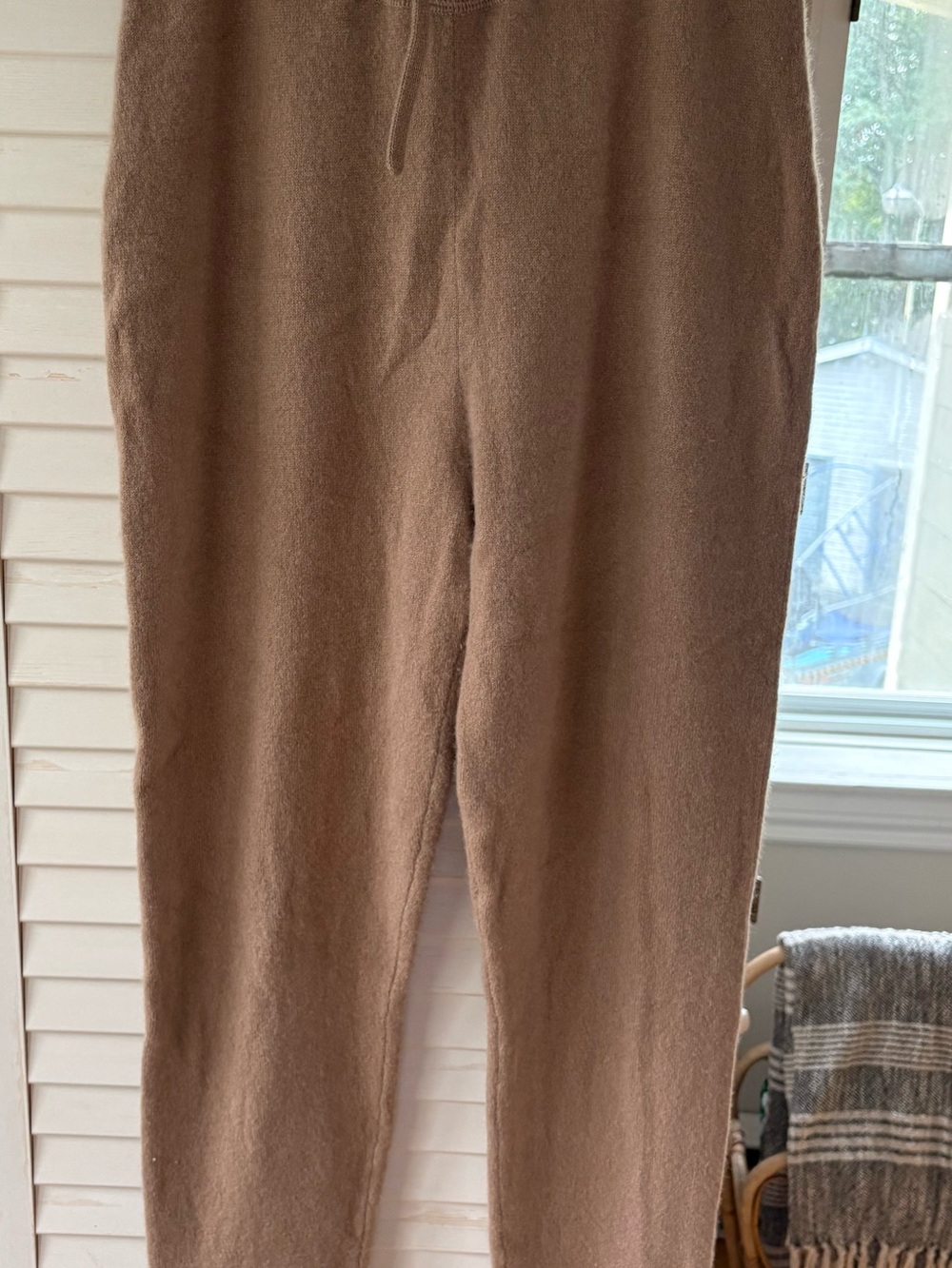 Babaton Brown cashmere 100-% Knit Joggers (x-small expanding medium)